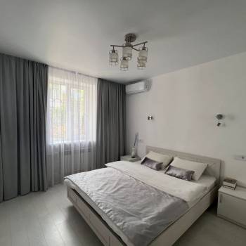 Продается 2-х комнатная квартира, 42 м²
