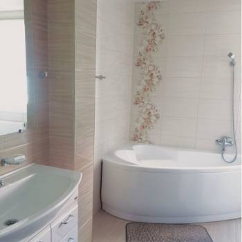 Сдается 2-х комнатная квартира, 64 м²