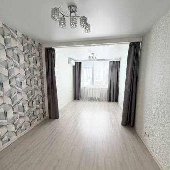 Продается 1-комнатная квартира, 38 м²