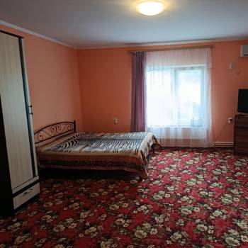 Сдается 1-комнатная квартира, 55 м²