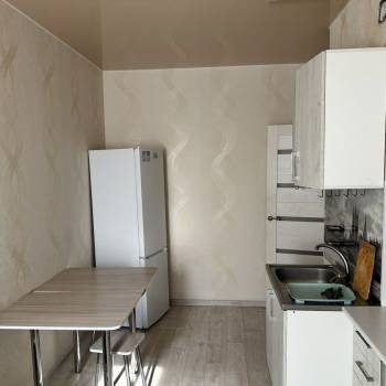 Сдается 1-комнатная квартира, 50 м²