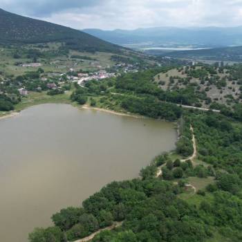 Продается Участок, 18300 м²