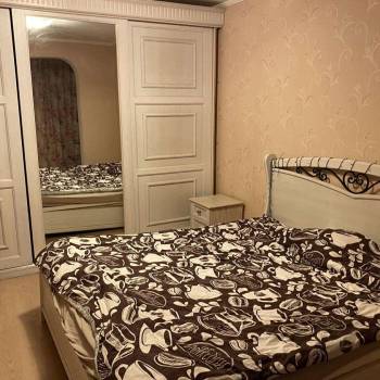 Продается Многокомнатная квартира, 90 м²