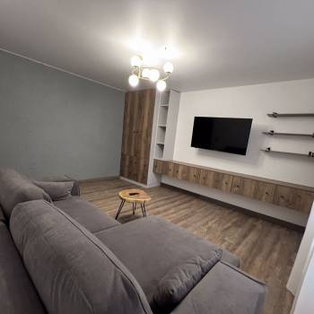 Сдается 2-х комнатная квартира, 60 м²