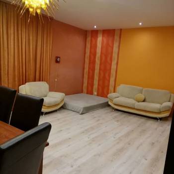Сдается 2-х комнатная квартира, 78 м²