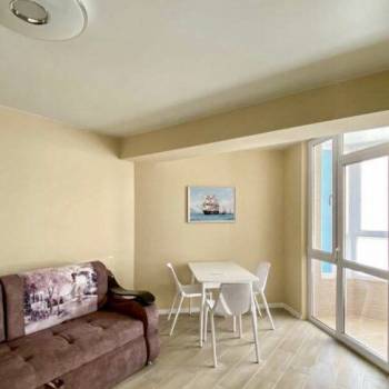 Продается 1-комнатная квартира, 49 м²