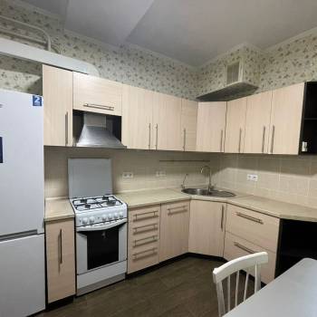 Сдается 1-комнатная квартира, 39 м²