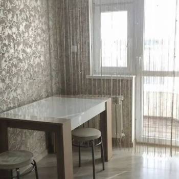 Сдается 1-комнатная квартира, 39 м²