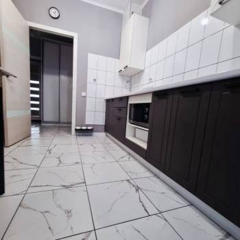 Продается 1-комнатная квартира, 37 м²