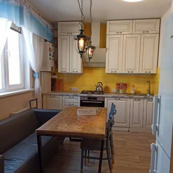 Сдается 2-х комнатная квартира, 75 м²
