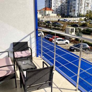 Продается 1-комнатная квартира, 42 м²