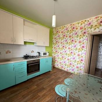 Продается 1-комнатная квартира, 39 м²
