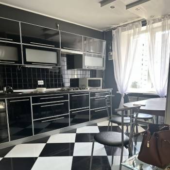 Сдается 1-комнатная квартира, 52 м²