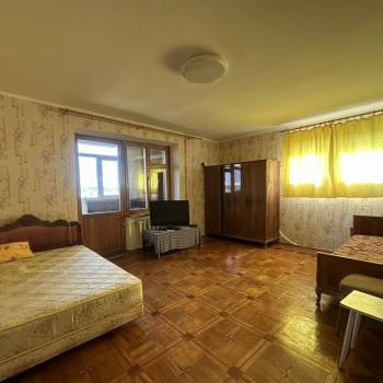Продается 1-комнатная квартира, 37 м²