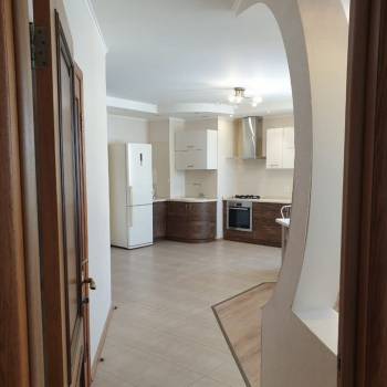 Сдается 2-х комнатная квартира, 70 м²