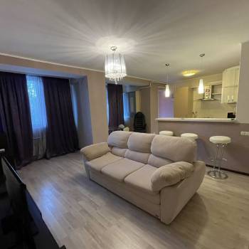 Сдается 1-комнатная квартира, 63,1 м²