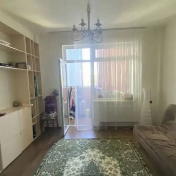 Сдается 1-комнатная квартира, 56 м²