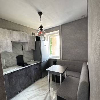 Продается 1-комнатная квартира, 36 м²
