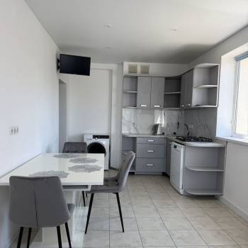 Сдается 2-х комнатная квартира, 94 м²