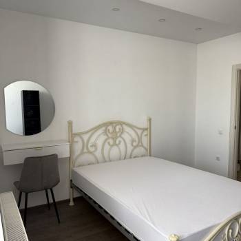 Сдается 2-х комнатная квартира, 94 м²