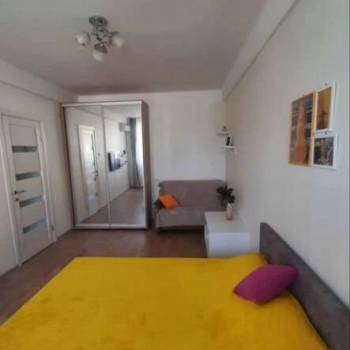 Продается 1-комнатная квартира, 32 м²