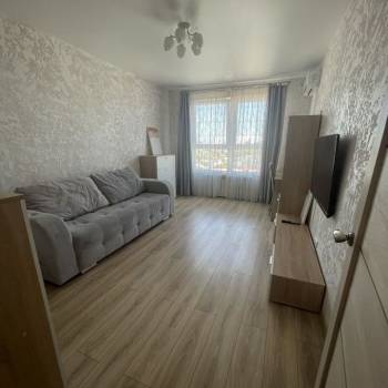 Сдается 1-комнатная квартира, 40 м²