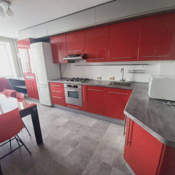 Сдается 2-х комнатная квартира, 75 м²