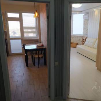 Сдается 1-комнатная квартира, 52 м²