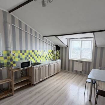 Продается 1-комнатная квартира, 46 м²