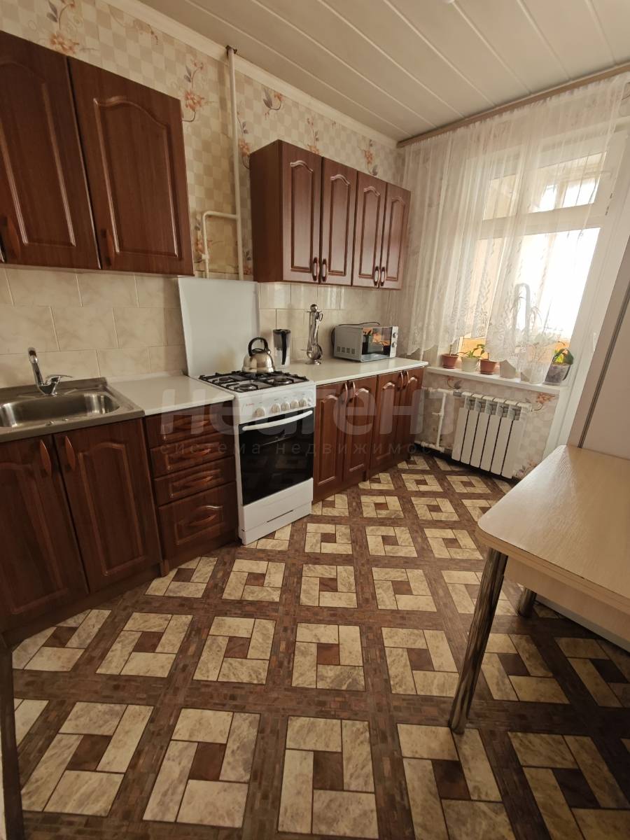 Продам 2-х ком. квартиру (Острякова)