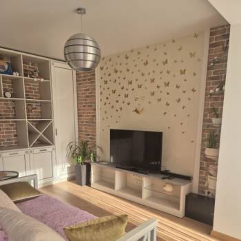 Сдается 2-х комнатная квартира, 60 м²