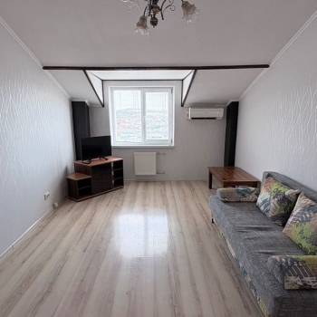 Сдается 1-комнатная квартира, 46 м²