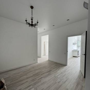 Продается 1-комнатная квартира, 49,7 м²