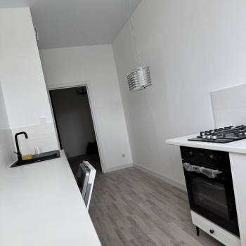 Продается 1-комнатная квартира, 49,7 м²
