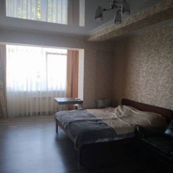 Продается 1-комнатная квартира, 55 м²