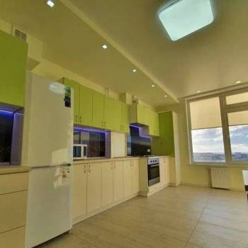 Сдается 2-х комнатная квартира, 87 м²