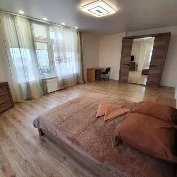Сдается 2-х комнатная квартира, 87 м²