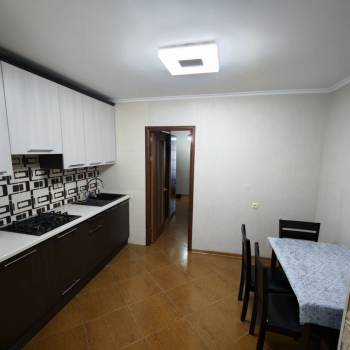 Сдается 2-х комнатная квартира, 60 м²