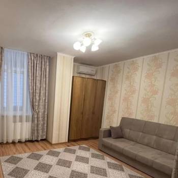 Сдается 1-комнатная квартира, 45 м²