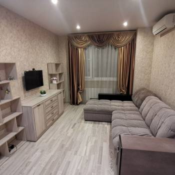 Продается 1-комнатная квартира, 46 м²