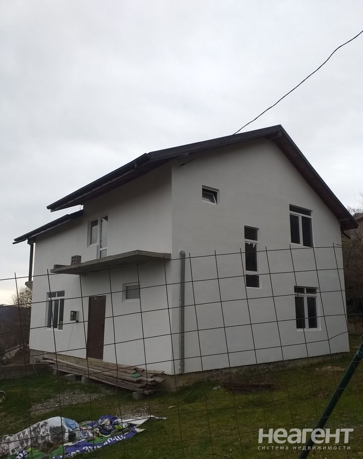 Продается Дом, 220 м²