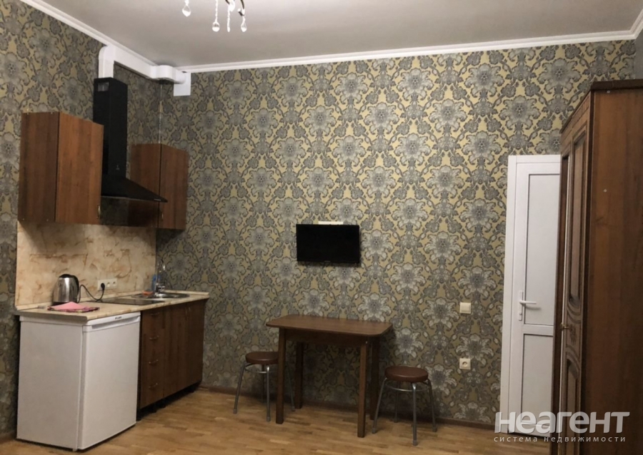 Сдается 1-комнатная квартира, 45 м²