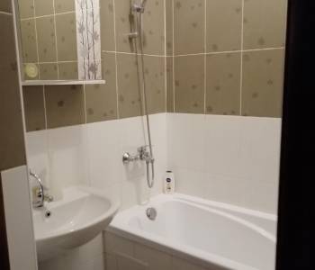 Продается 1-комнатная квартира, 44 м²