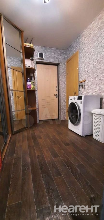 Продается 3-х комнатная квартира, 64 м²