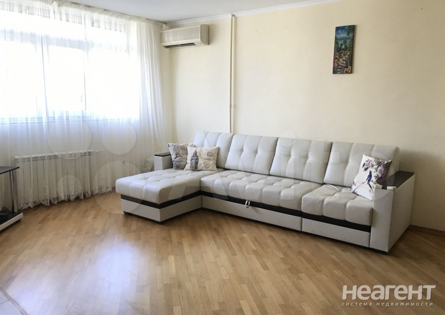 Сдается 1-комнатная квартира, 46 м²