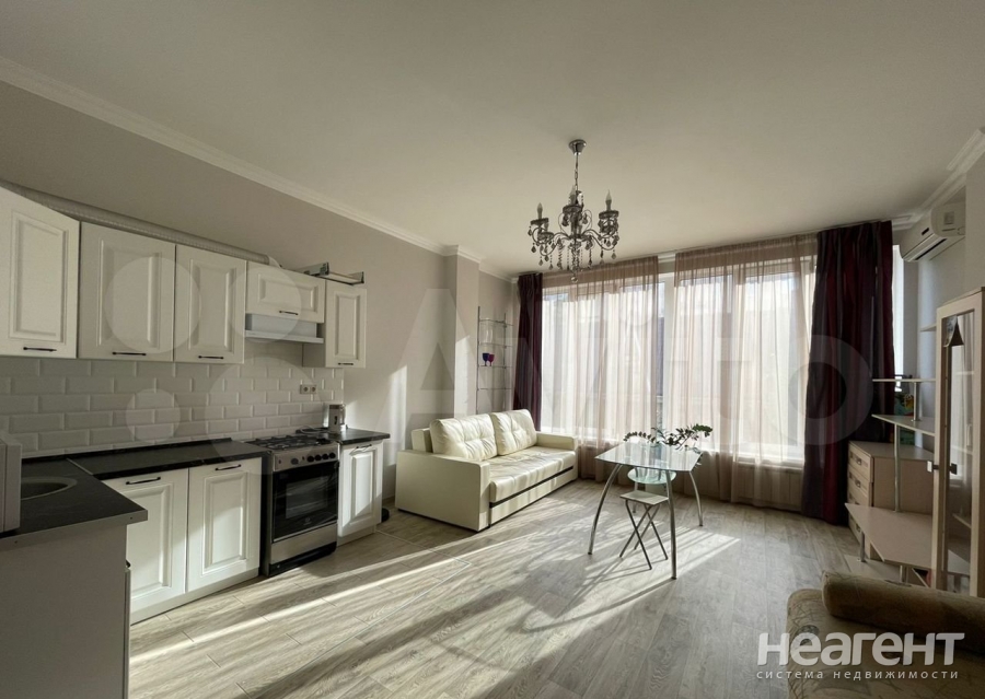 Продается 1-комнатная квартира, 35 м²