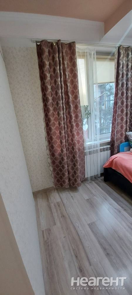 Продается 1-комнатная квартира, 35 м²