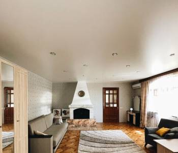 Сдается 1-комнатная квартира, 60 м²