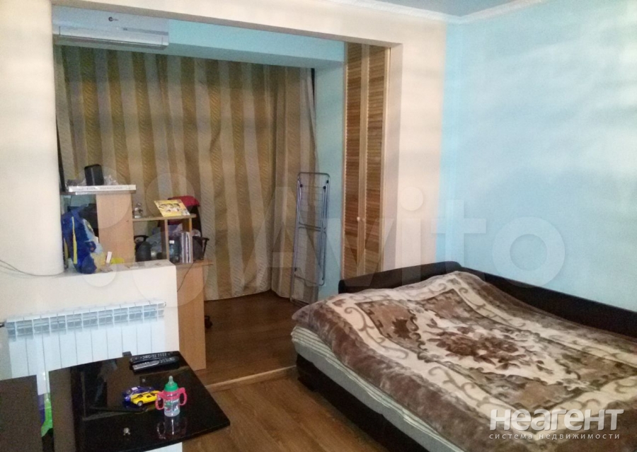 Продается 1-комнатная квартира, 32 м²