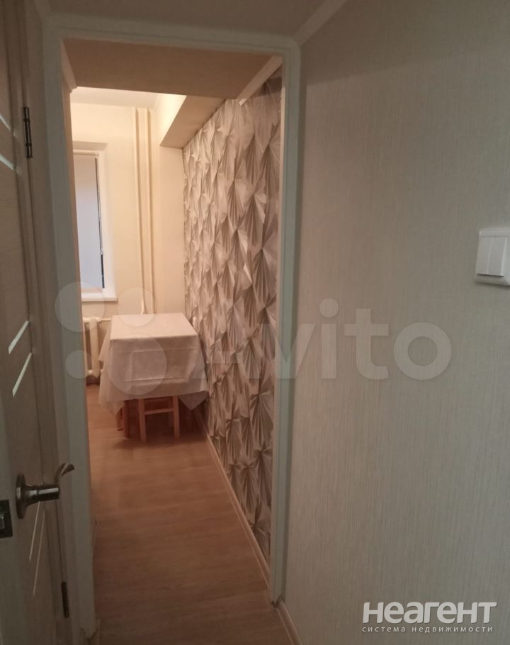 Продается 1-комнатная квартира, 36 м²